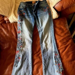 Driftwood Kelly Embroidered Jeans, new, never worn, size 25